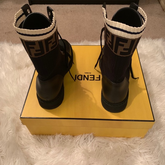 Fendi Ankle Boots - Picture 9 of 9